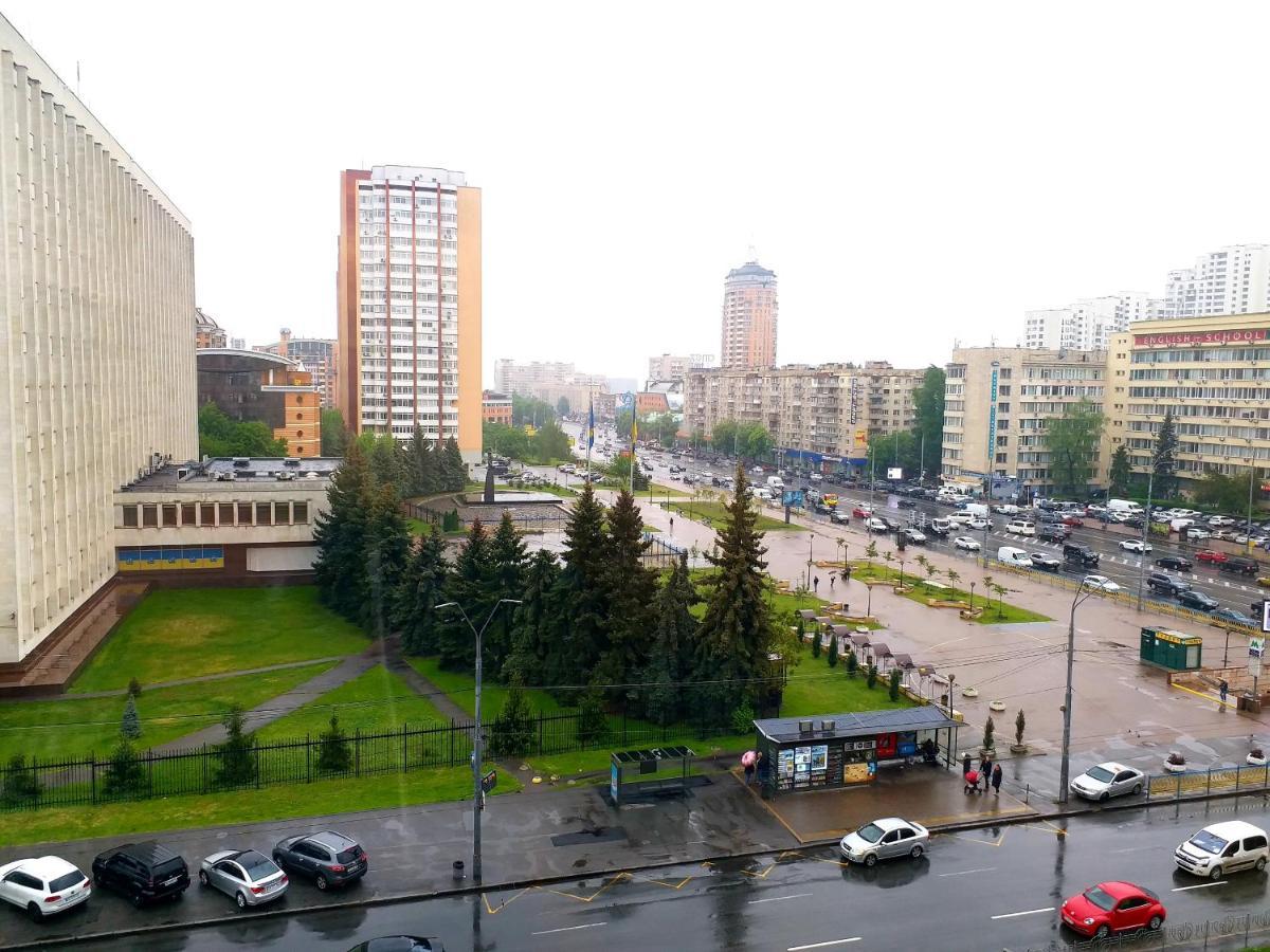 Отдельная Комната С Балконом В Апартаментах, Возле М Печерская Kiev Exteriör bild